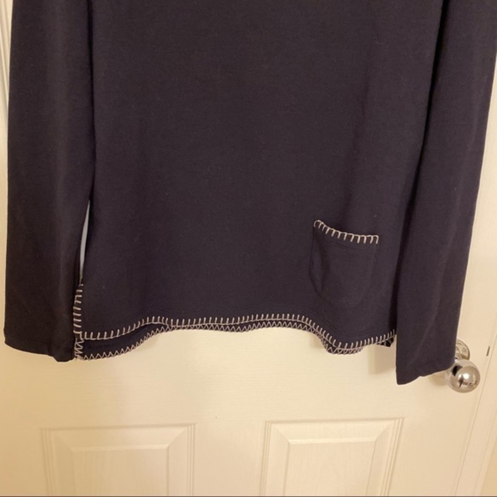L'AGENCE Christy Contrast Stitch Top in Midnight Size M - Picture 4 of 9